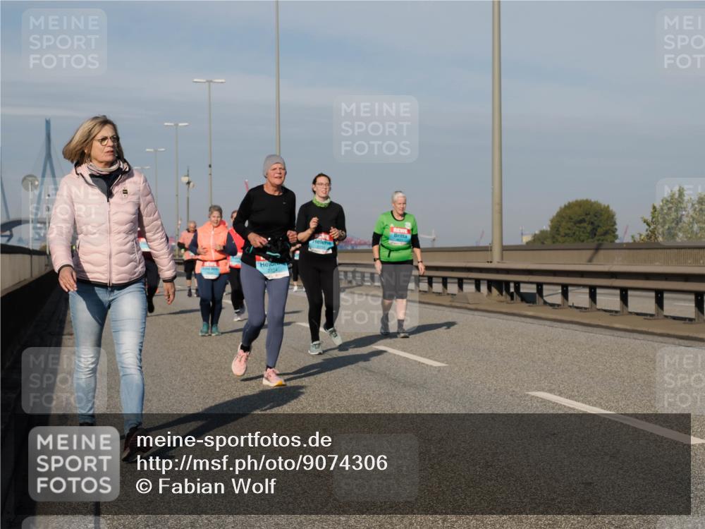 03.10.2025 - Köhlbrandbrückenlauf Fabian Wolf http://msf.ph/oto/9074306 03.10.2025 10:14:15 Position 3 2324 meine-sportfotos.de