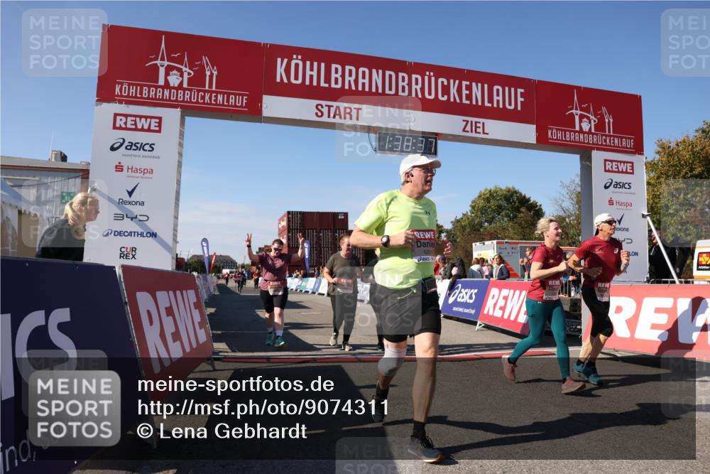 03.10.2025 - Köhlbrandbrückenlauf Lena Gebhardt http://msf.ph/oto/9074311 03.10.2025 13:38:38 Ziel 4697, 4884, 5564, 5590, 5591, 6179, 6201 meine-sportfotos.de
