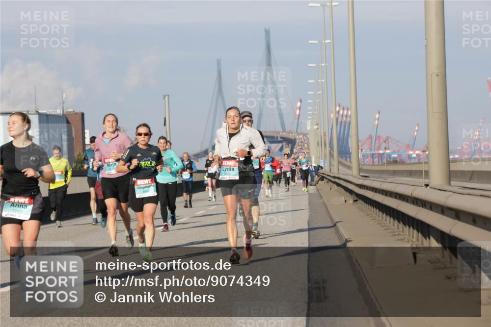 03.10.2025 - Köhlbrandbrückenlauf Jannik Wohlers http://msf.ph/oto/9074349 03.10.2025 09:51:03 Position 3 1242, 1092, 3625 meine-sportfotos.de