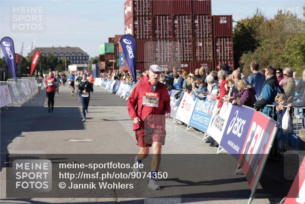 03.10.2025 - Köhlbrandbrückenlauf Jannik Wohlers http://msf.ph/oto/9074350 03.10.2025 13:16:08 Ziel 4311, 4423, 4495, 4548, 4644, 4696, 4805, 5022, 5023, 5068, 5217, 5336, 5684, 5867, 5868, 6270, 6271, 6712 meine-sportfotos.de