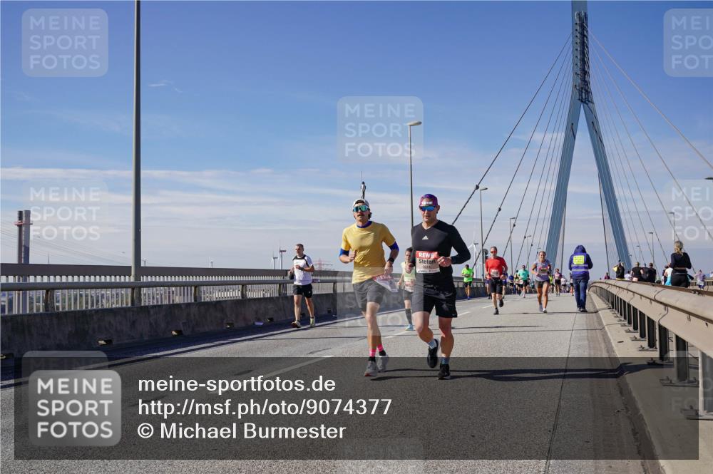 03.10.2025 - Köhlbrandbrückenlauf Michael Burmester http://msf.ph/oto/9074377 03.10.2025 12:39:46 Position 2  meine-sportfotos.de