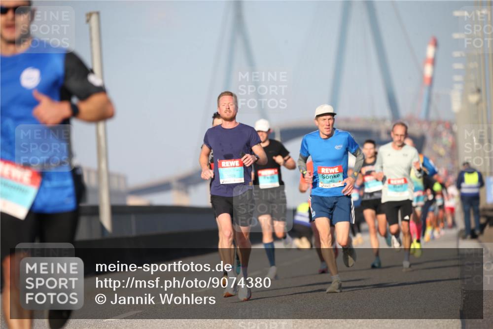 03.10.2025 - Köhlbrandbrückenlauf Jannik Wohlers http://msf.ph/oto/9074380 03.10.2025 09:40:21 Position 3 3809, 3248 meine-sportfotos.de
