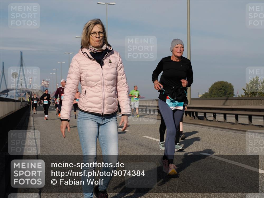 03.10.2025 - Köhlbrandbrückenlauf Fabian Wolf http://msf.ph/oto/9074384 03.10.2025 10:14:17 Position 3 2324 meine-sportfotos.de