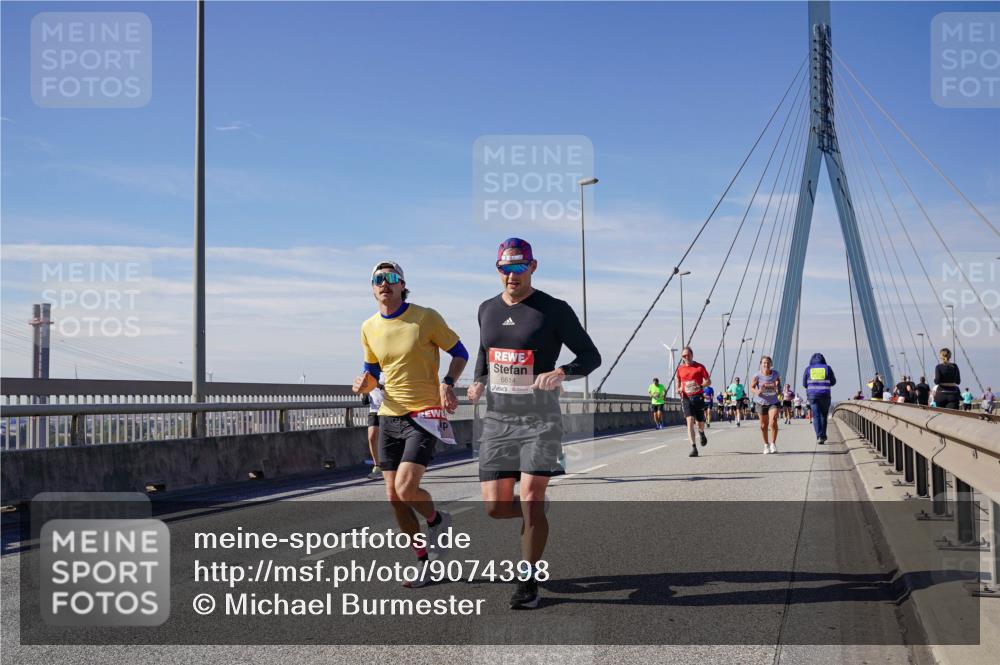 03.10.2025 - Köhlbrandbrückenlauf Michael Burmester http://msf.ph/oto/9074398 03.10.2025 12:39:46 Position 2 6614 meine-sportfotos.de