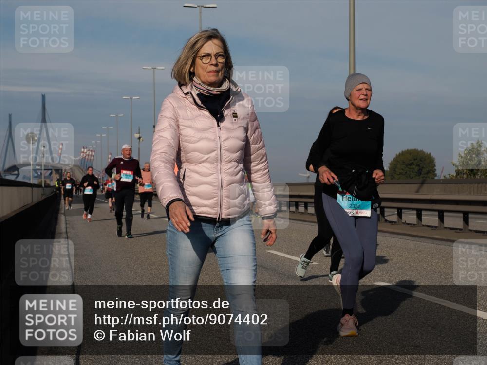 03.10.2025 - Köhlbrandbrückenlauf Fabian Wolf http://msf.ph/oto/9074402 03.10.2025 10:14:17 Position 3 2324 meine-sportfotos.de