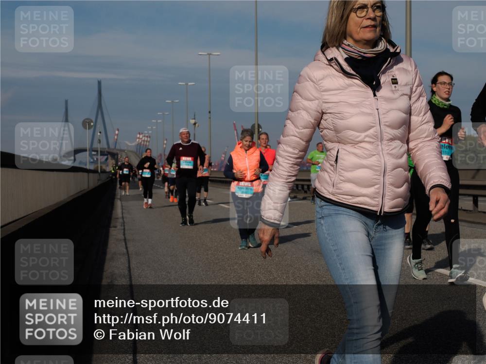 03.10.2025 - Köhlbrandbrückenlauf Fabian Wolf http://msf.ph/oto/9074411 03.10.2025 10:14:18 Position 3 159 meine-sportfotos.de