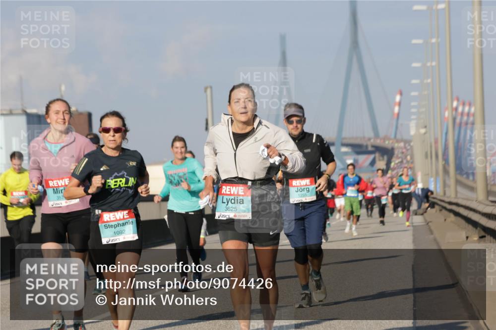 03.10.2025 - Köhlbrandbrückenlauf Jannik Wohlers http://msf.ph/oto/9074426 03.10.2025 09:51:04 Position 3 357, 1092, 3625, 1255 meine-sportfotos.de