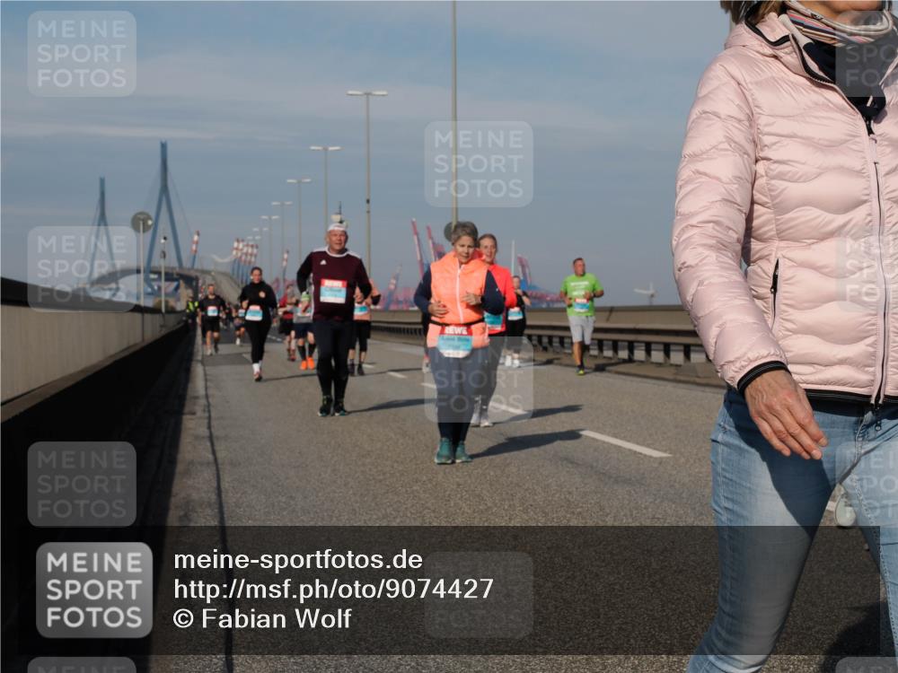 03.10.2025 - Köhlbrandbrückenlauf Fabian Wolf http://msf.ph/oto/9074427 03.10.2025 10:14:18 Position 3  meine-sportfotos.de