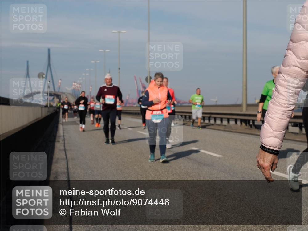03.10.2025 - Köhlbrandbrückenlauf Fabian Wolf http://msf.ph/oto/9074448 03.10.2025 10:14:18 Position 3  meine-sportfotos.de
