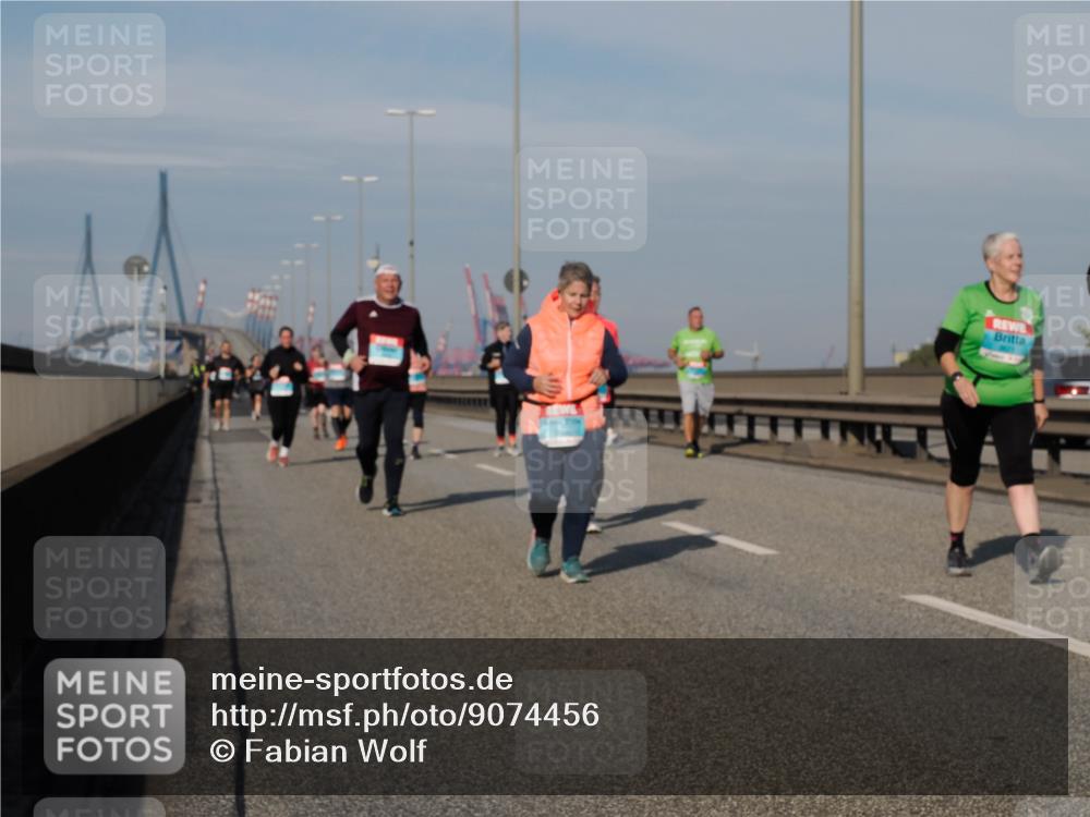03.10.2025 - Köhlbrandbrückenlauf Fabian Wolf http://msf.ph/oto/9074456 03.10.2025 10:14:19 Position 3  meine-sportfotos.de