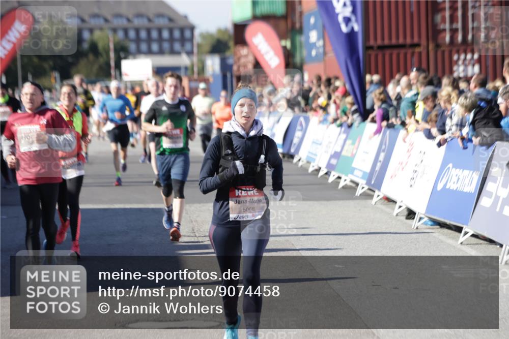 03.10.2025 - Köhlbrandbrückenlauf Jannik Wohlers http://msf.ph/oto/9074458 03.10.2025 13:16:11 Ziel 4311, 4423, 4495, 4644, 4696, 5068, 5336, 5684, 5806, 6712 meine-sportfotos.de