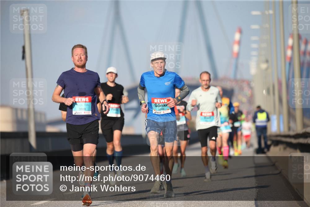 03.10.2025 - Köhlbrandbrückenlauf Jannik Wohlers http://msf.ph/oto/9074460 03.10.2025 09:40:23 Position 3 3809, 3248 meine-sportfotos.de