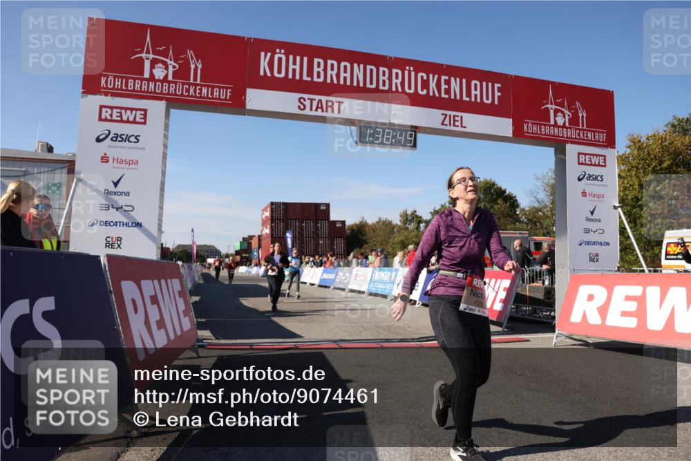 03.10.2025 - Köhlbrandbrückenlauf Lena Gebhardt http://msf.ph/oto/9074461 03.10.2025 13:38:50 Ziel 4723, 5529, 5533, 6640 meine-sportfotos.de