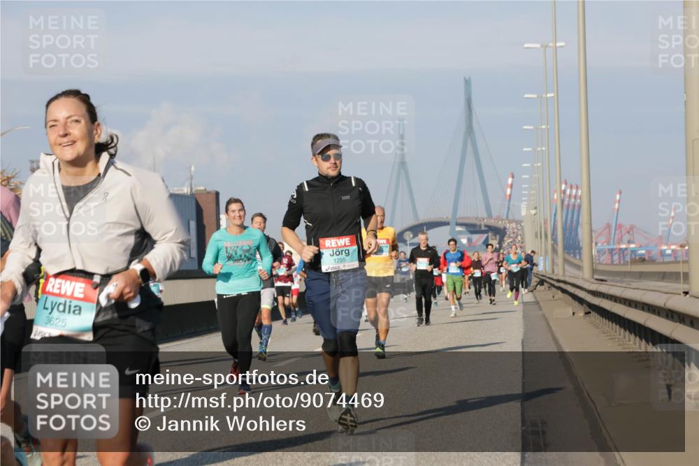 03.10.2025 - Köhlbrandbrückenlauf Jannik Wohlers http://msf.ph/oto/9074469 03.10.2025 09:51:07 Position 3 3625, 1255 meine-sportfotos.de