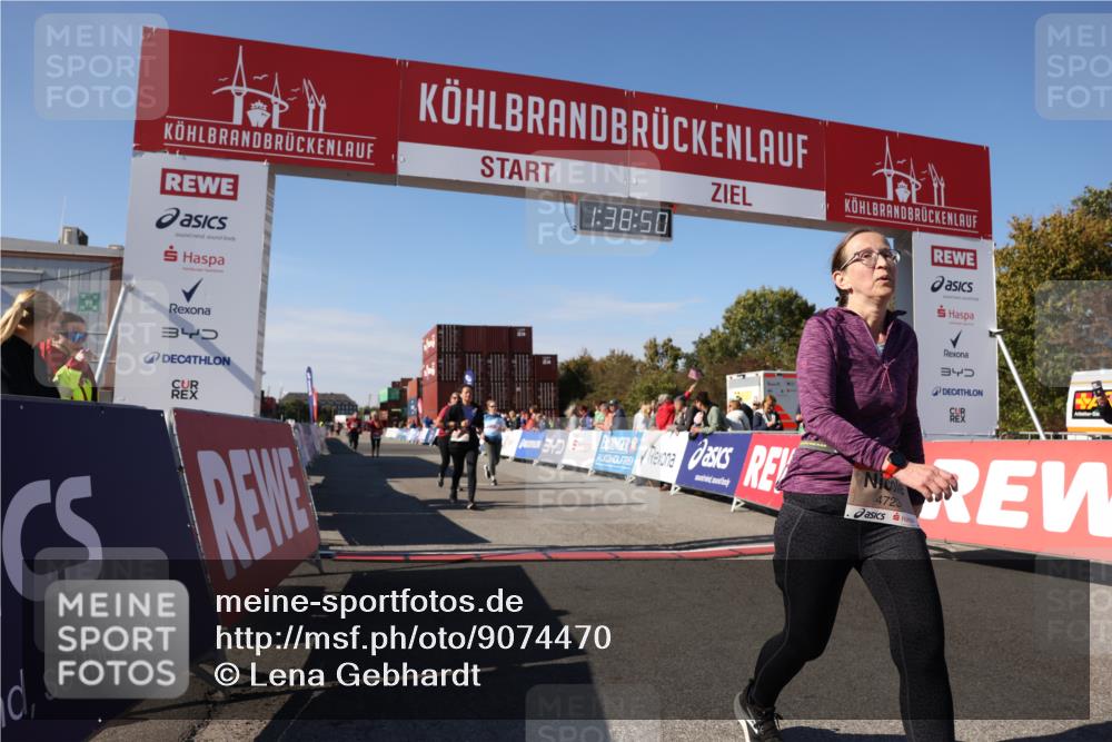 03.10.2025 - Köhlbrandbrückenlauf Lena Gebhardt http://msf.ph/oto/9074470 03.10.2025 13:38:50 Ziel 4723, 5529, 5533, 6640 meine-sportfotos.de