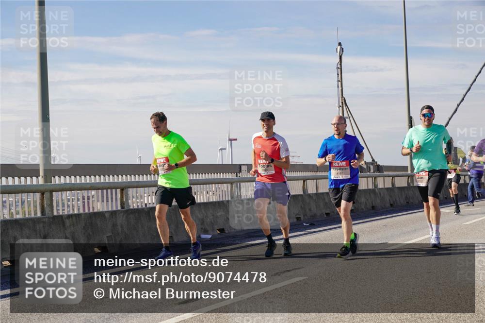 03.10.2025 - Köhlbrandbrückenlauf Michael Burmester http://msf.ph/oto/9074478 03.10.2025 12:39:54 Position 2 4187, 6707 meine-sportfotos.de
