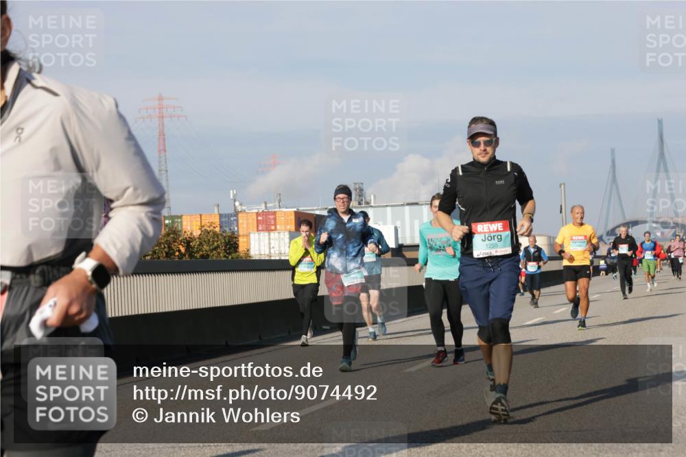 03.10.2025 - Köhlbrandbrückenlauf Jannik Wohlers http://msf.ph/oto/9074492 03.10.2025 09:51:08 Position 3 1255 meine-sportfotos.de