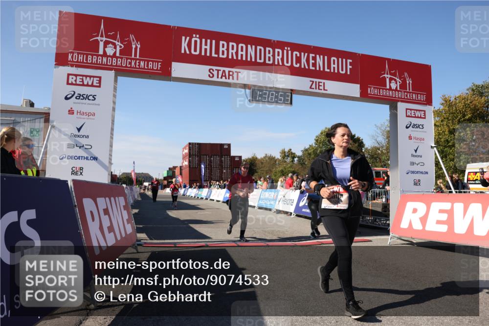 03.10.2025 - Köhlbrandbrückenlauf Lena Gebhardt http://msf.ph/oto/9074533 03.10.2025 13:38:53 Ziel 4723, 5529, 5533, 5584, 6030, 6640 meine-sportfotos.de