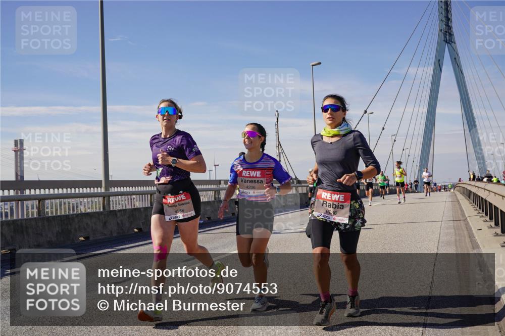 03.10.2025 - Köhlbrandbrückenlauf Michael Burmester http://msf.ph/oto/9074553 03.10.2025 12:39:57 Position 2 4258, 4206, 6236 meine-sportfotos.de