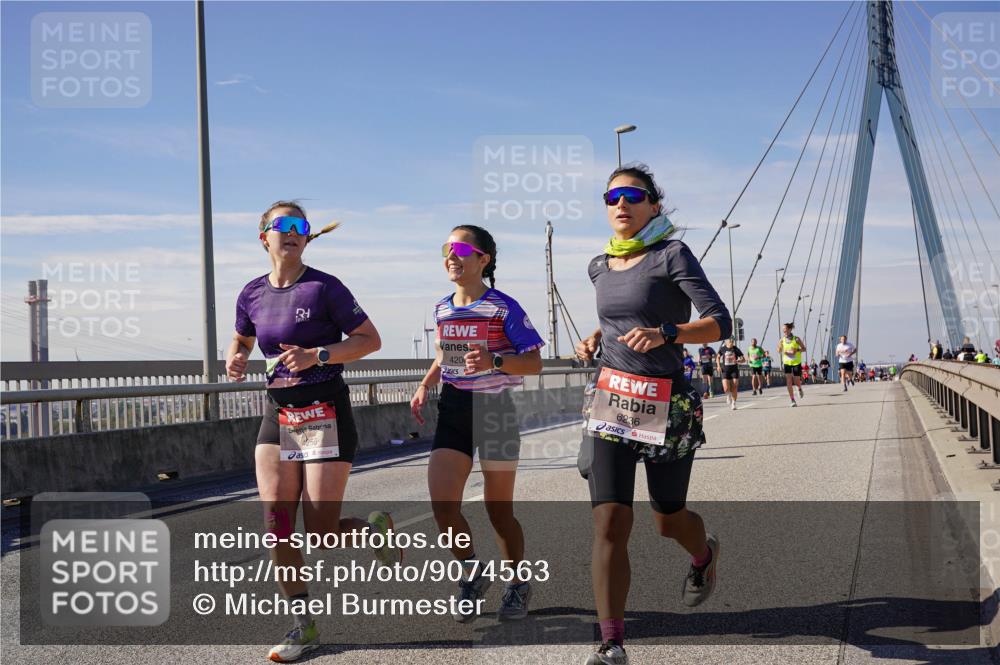 03.10.2025 - Köhlbrandbrückenlauf Michael Burmester http://msf.ph/oto/9074563 03.10.2025 12:39:57 Position 2 4206, 6236 meine-sportfotos.de