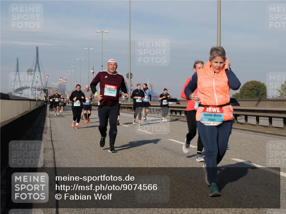 03.10.2025 - Köhlbrandbrückenlauf Fabian Wolf http://msf.ph/oto/9074566 03.10.2025 10:14:21 Position 3 2418, 2688 meine-sportfotos.de