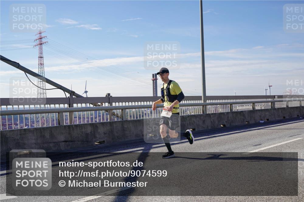 03.10.2025 - Köhlbrandbrückenlauf Michael Burmester http://msf.ph/oto/9074599 03.10.2025 12:39:59 Position 2  meine-sportfotos.de