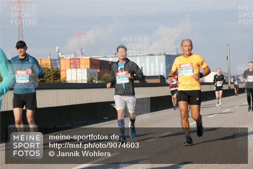 03.10.2025 - Köhlbrandbrückenlauf Jannik Wohlers http://msf.ph/oto/9074603 03.10.2025 09:51:11 Position 3 3228, 3656, 12, 1428 meine-sportfotos.de