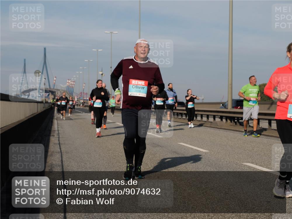 03.10.2025 - Köhlbrandbrückenlauf Fabian Wolf http://msf.ph/oto/9074632 03.10.2025 10:14:23 Position 3 2418 meine-sportfotos.de