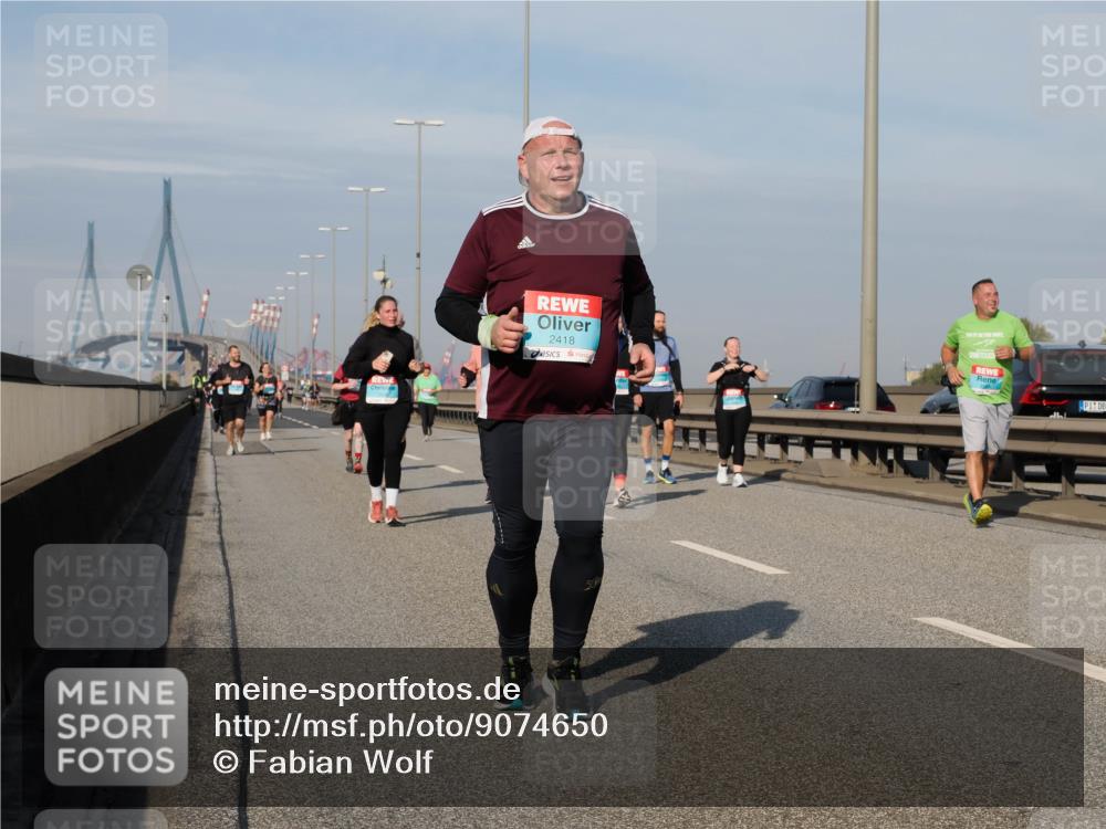 03.10.2025 - Köhlbrandbrückenlauf Fabian Wolf http://msf.ph/oto/9074650 03.10.2025 10:14:23 Position 3 2418, 4 meine-sportfotos.de
