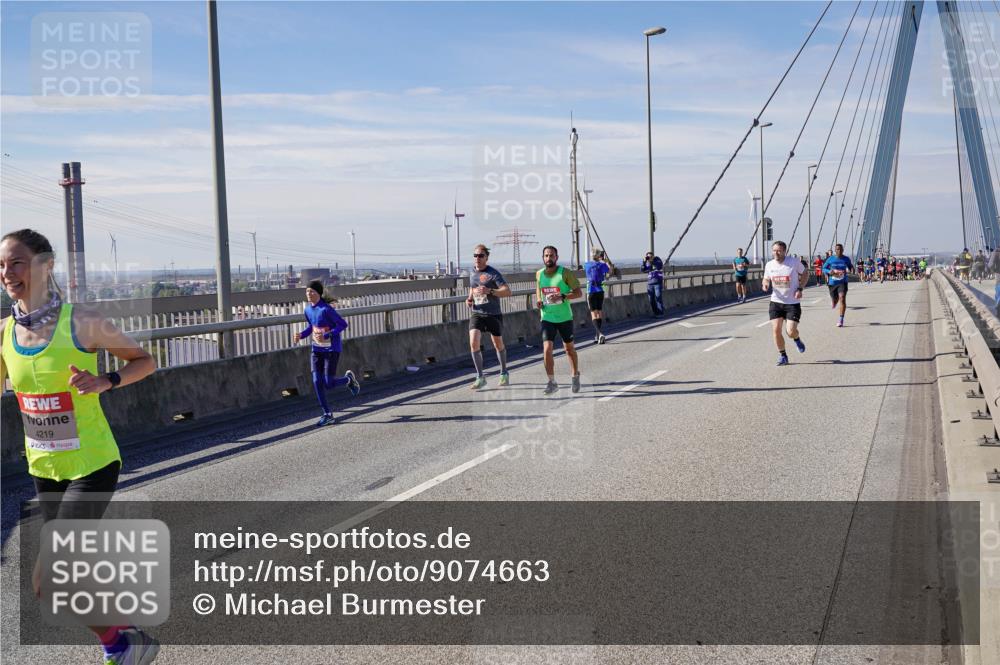 03.10.2025 - Köhlbrandbrückenlauf Michael Burmester http://msf.ph/oto/9074663 03.10.2025 12:40:03 Position 2 4219 meine-sportfotos.de