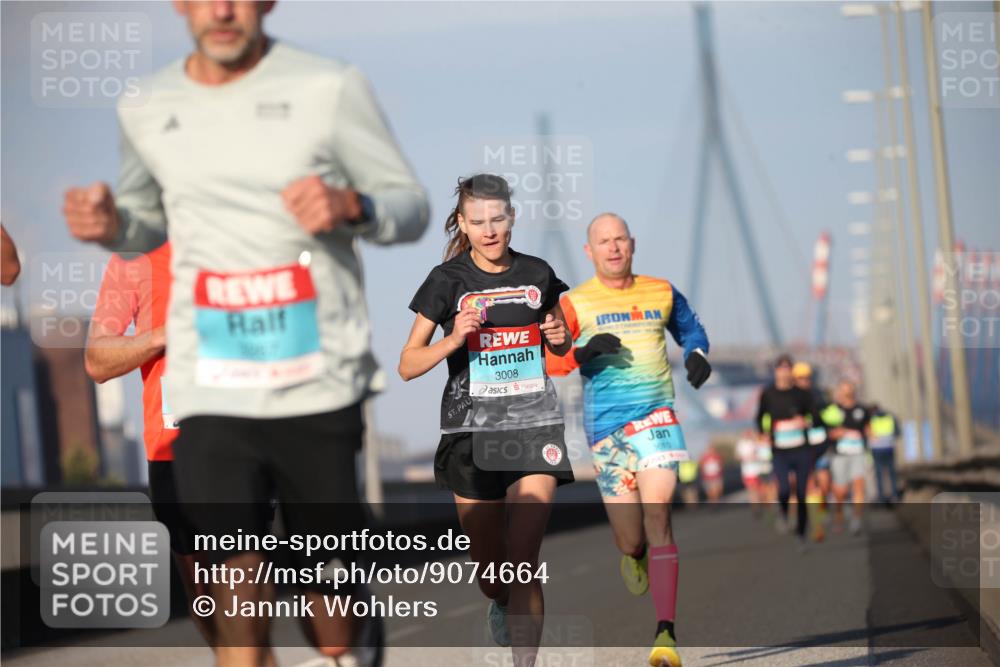 03.10.2025 - Köhlbrandbrückenlauf Jannik Wohlers http://msf.ph/oto/9074664 03.10.2025 09:40:32 Position 3 3008, 3610 meine-sportfotos.de