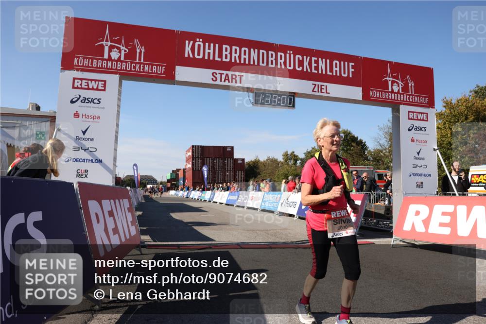 03.10.2025 - Köhlbrandbrückenlauf Lena Gebhardt http://msf.ph/oto/9074682 03.10.2025 13:39:00 Ziel 5529, 5533, 5584, 6030, 6640 meine-sportfotos.de
