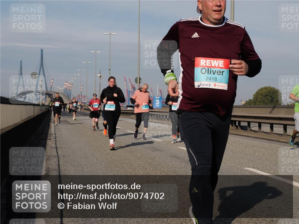 03.10.2025 - Köhlbrandbrückenlauf Fabian Wolf http://msf.ph/oto/9074702 03.10.2025 10:14:24 Position 3 3, 2418 meine-sportfotos.de