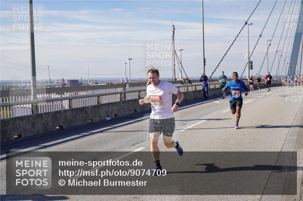 03.10.2025 - Köhlbrandbrückenlauf Michael Burmester http://msf.ph/oto/9074709 03.10.2025 12:40:06 Position 2 4425 meine-sportfotos.de