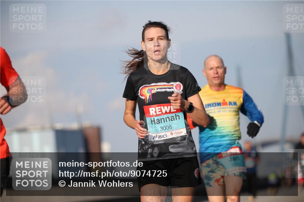 03.10.2025 - Köhlbrandbrückenlauf Jannik Wohlers http://msf.ph/oto/9074725 03.10.2025 09:40:34 Position 3 3008, 1910 meine-sportfotos.de