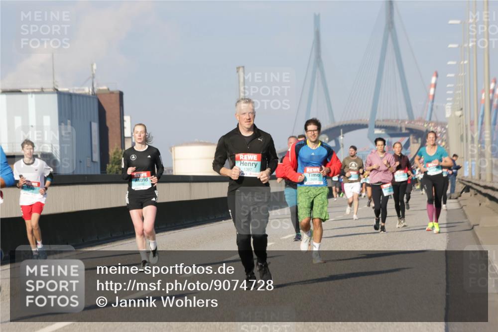 03.10.2025 - Köhlbrandbrückenlauf Jannik Wohlers http://msf.ph/oto/9074728 03.10.2025 09:51:14 Position 3 35, 1397, 3484 meine-sportfotos.de