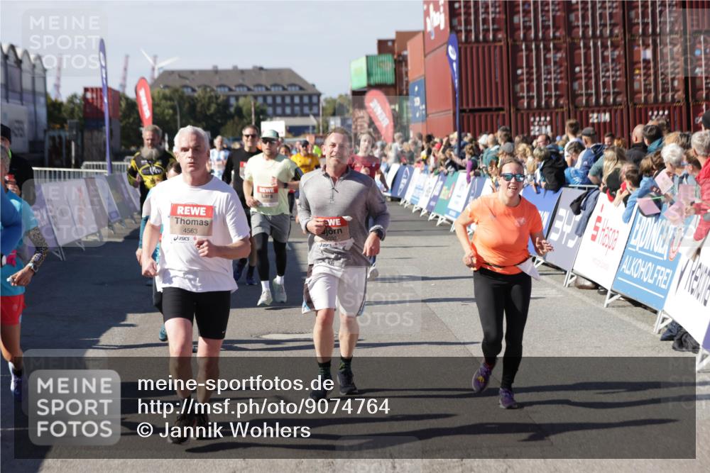 03.10.2025 - Köhlbrandbrückenlauf Jannik Wohlers http://msf.ph/oto/9074764 03.10.2025 13:16:20 Ziel 4144, 4317, 4347, 4414, 4563, 4696, 4928, 4952, 5032, 5068, 5498, 5684, 5806, 5836, 5983, 6761, 6771 meine-sportfotos.de