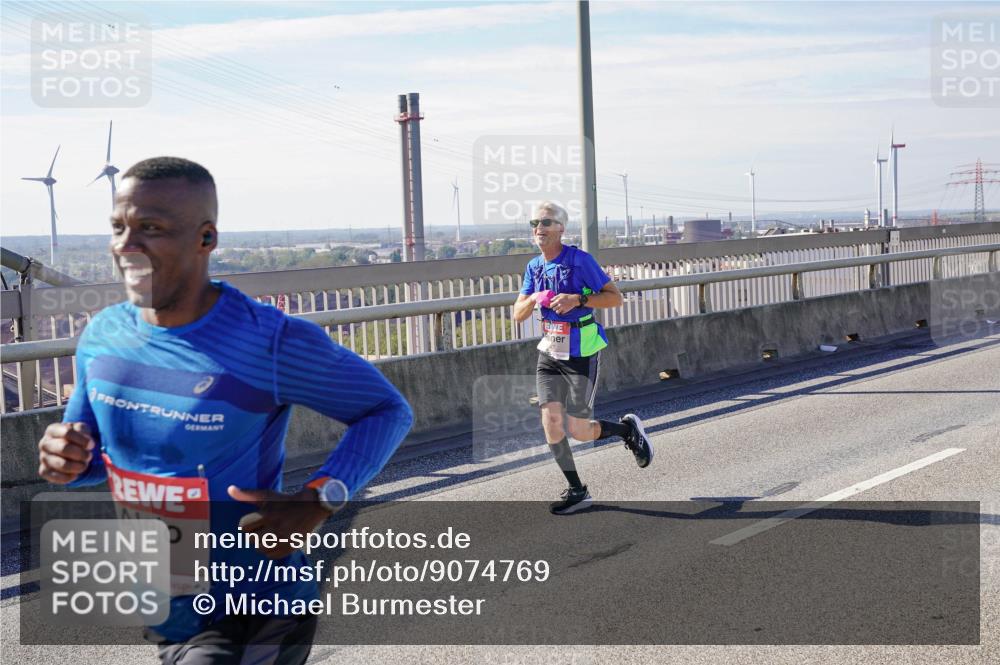 03.10.2025 - Köhlbrandbrückenlauf Michael Burmester http://msf.ph/oto/9074769 03.10.2025 12:40:08 Position 2 5703 meine-sportfotos.de