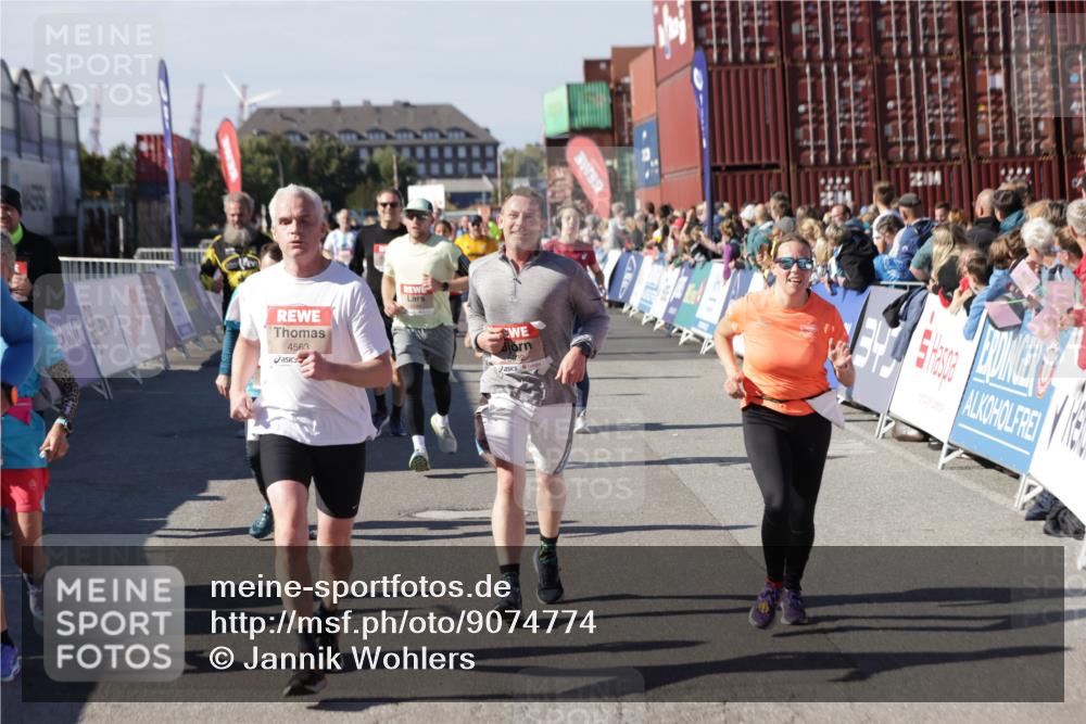 03.10.2025 - Köhlbrandbrückenlauf Jannik Wohlers http://msf.ph/oto/9074774 03.10.2025 13:16:20 Ziel 4144, 4317, 4347, 4414, 4563, 4696, 4928, 4952, 5032, 5068, 5498, 5684, 5806, 5836, 5983, 6761, 6771 meine-sportfotos.de