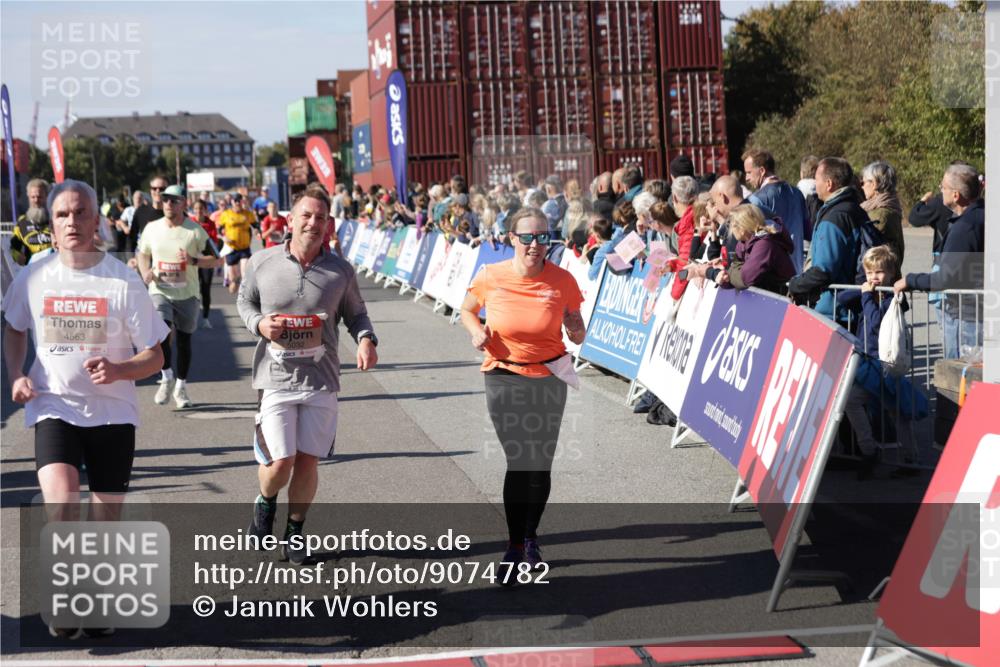 03.10.2025 - Köhlbrandbrückenlauf Jannik Wohlers http://msf.ph/oto/9074782 03.10.2025 13:16:20 Ziel 4144, 4317, 4347, 4414, 4563, 4696, 4928, 4952, 5032, 5068, 5498, 5684, 5806, 5836, 5983, 6761, 6771 meine-sportfotos.de