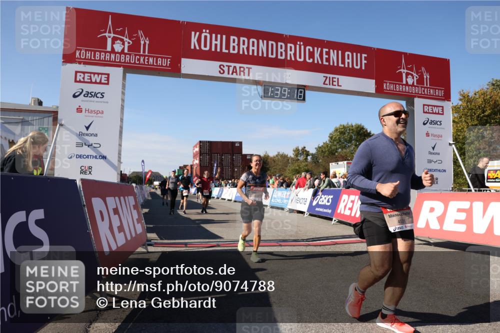 03.10.2025 - Köhlbrandbrückenlauf Lena Gebhardt http://msf.ph/oto/9074788 03.10.2025 13:39:18 Ziel 4531, 4789, 5111, 5741, 5745, 5766, 5988, 5989, 5998 meine-sportfotos.de