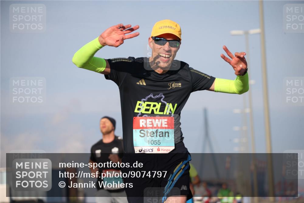 03.10.2025 - Köhlbrandbrückenlauf Jannik Wohlers http://msf.ph/oto/9074797 03.10.2025 09:40:46 Position 3 5, 1055 meine-sportfotos.de
