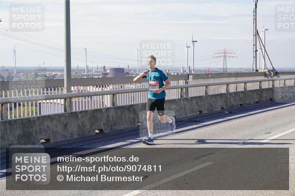 03.10.2025 - Köhlbrandbrückenlauf Michael Burmester http://msf.ph/oto/9074811 03.10.2025 12:40:12 Position 2  meine-sportfotos.de