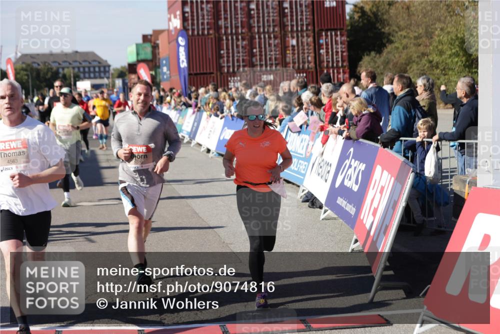 03.10.2025 - Köhlbrandbrückenlauf Jannik Wohlers http://msf.ph/oto/9074816 03.10.2025 13:16:21 Ziel 4144, 4317, 4347, 4414, 4563, 4586, 4696, 4928, 4952, 5032, 5068, 5498, 5684, 5806, 5836, 5983, 6761, 6771 meine-sportfotos.de