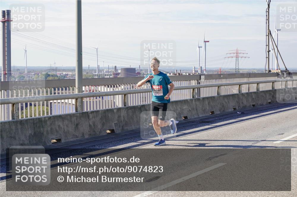 03.10.2025 - Köhlbrandbrückenlauf Michael Burmester http://msf.ph/oto/9074823 03.10.2025 12:40:12 Position 2 125, 4137 meine-sportfotos.de