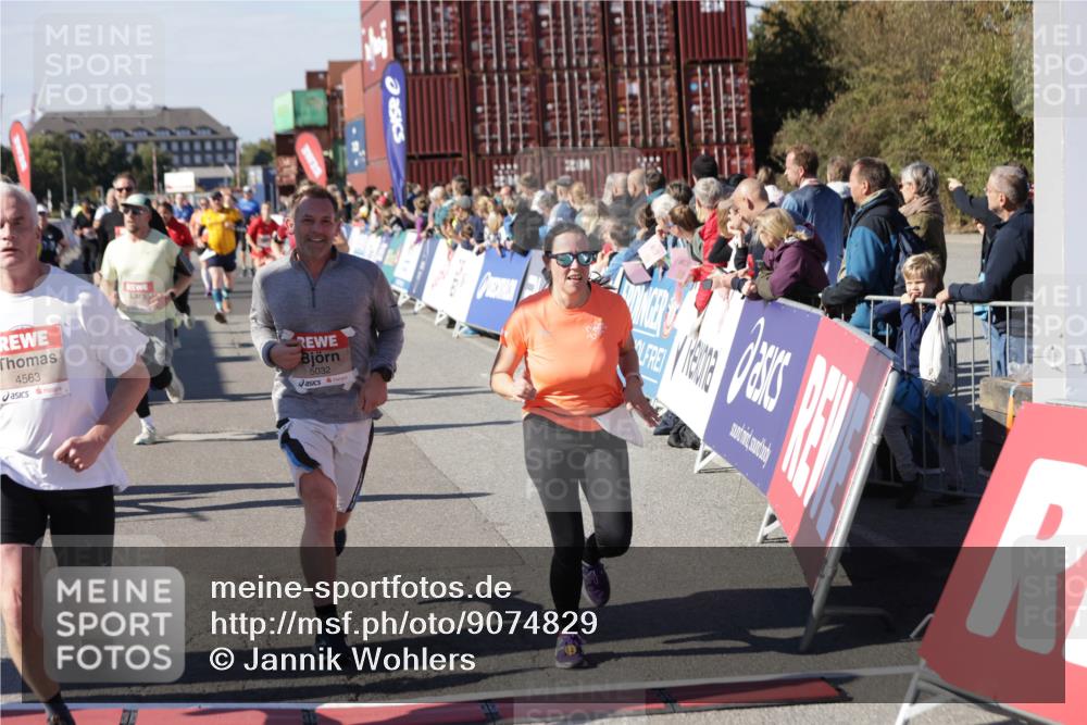 03.10.2025 - Köhlbrandbrückenlauf Jannik Wohlers http://msf.ph/oto/9074829 03.10.2025 13:16:21 Ziel 4144, 4317, 4347, 4414, 4563, 4586, 4696, 4928, 4952, 5032, 5068, 5498, 5684, 5806, 5836, 5983, 6761, 6771 meine-sportfotos.de