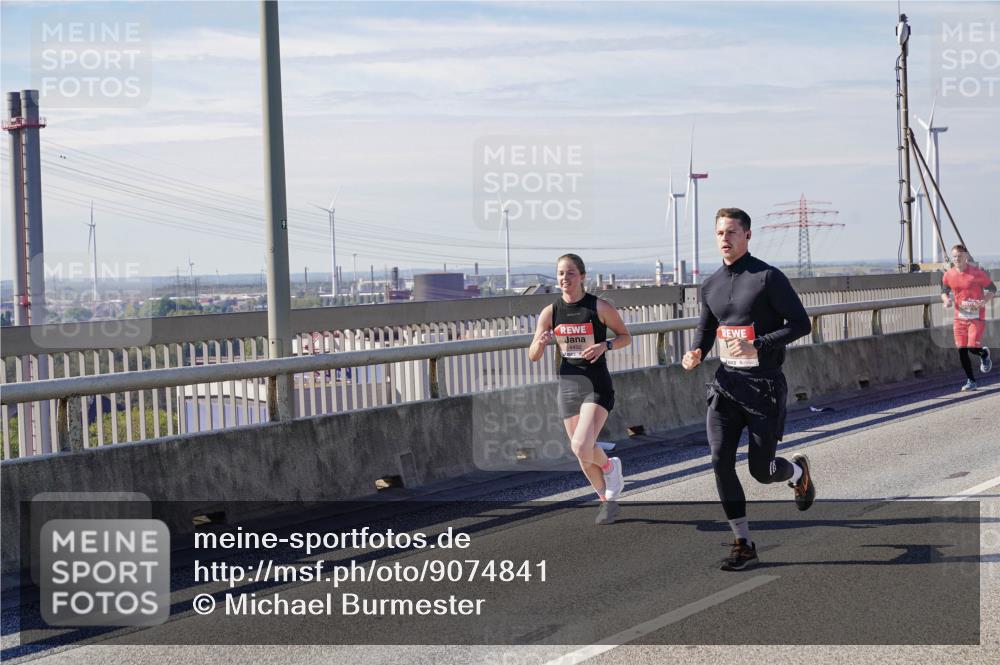 03.10.2025 - Köhlbrandbrückenlauf Michael Burmester http://msf.ph/oto/9074841 03.10.2025 12:40:16 Position 2  meine-sportfotos.de