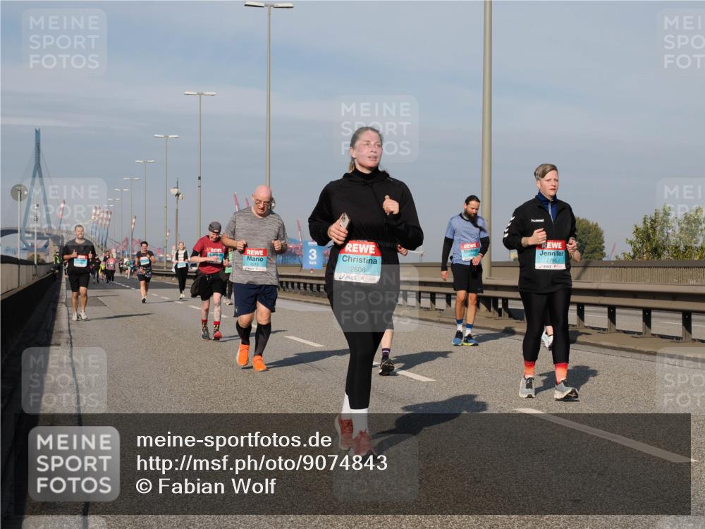 03.10.2025 - Köhlbrandbrückenlauf Fabian Wolf http://msf.ph/oto/9074843 03.10.2025 10:14:27 Position 3 3, 2606, 2755 meine-sportfotos.de