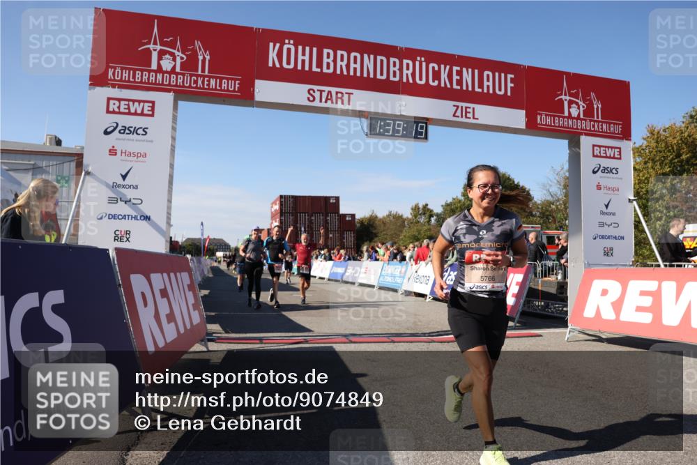 03.10.2025 - Köhlbrandbrückenlauf Lena Gebhardt http://msf.ph/oto/9074849 03.10.2025 13:39:19 Ziel 4531, 4789, 5111, 5741, 5745, 5766, 5988, 5989, 5998, 6560 meine-sportfotos.de