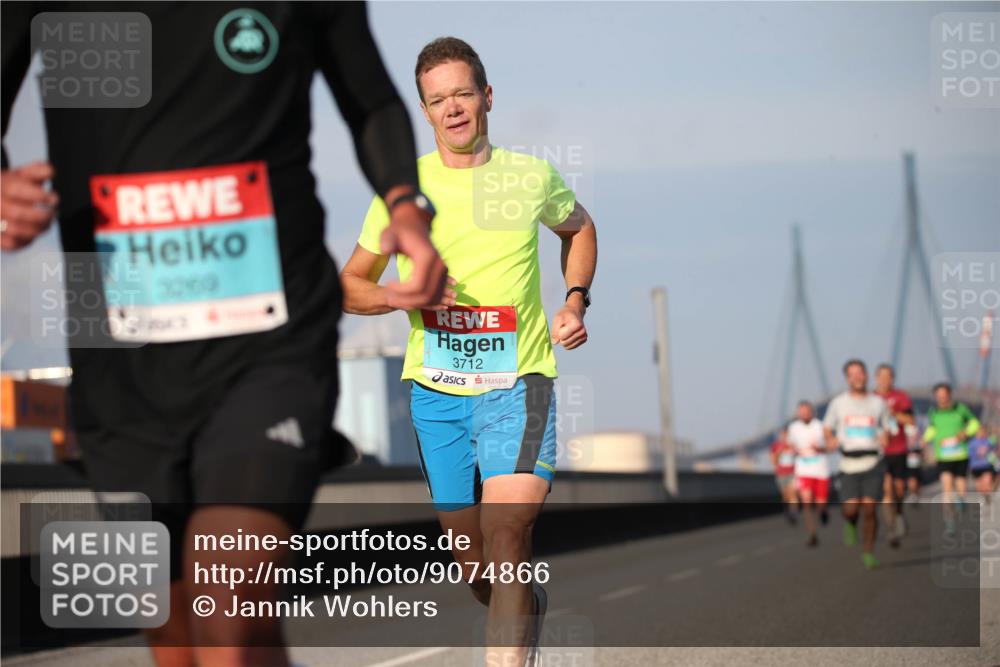 03.10.2025 - Köhlbrandbrückenlauf Jannik Wohlers http://msf.ph/oto/9074866 03.10.2025 09:40:49 Position 3 3269, 3712 meine-sportfotos.de